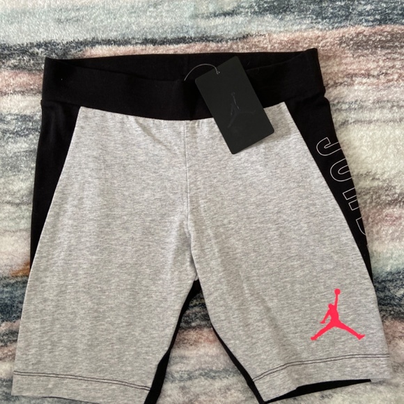 Girl’s Jordan Bike Shorts Size Large - Picture 2 of 4